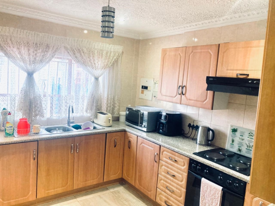 3 Bedroom Property for Sale in Mabopane Unit M North West